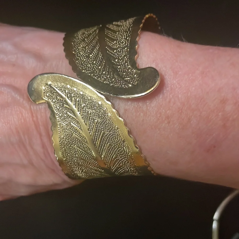 Gold leaf braclet - Picture 5 of 8